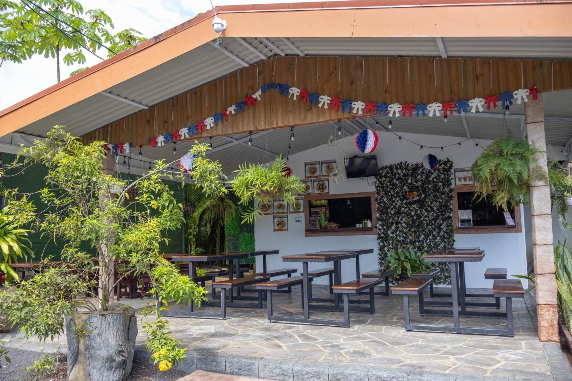 Hotel Relax Termalitas - Thermal Water La Fortuna Buitenkant foto