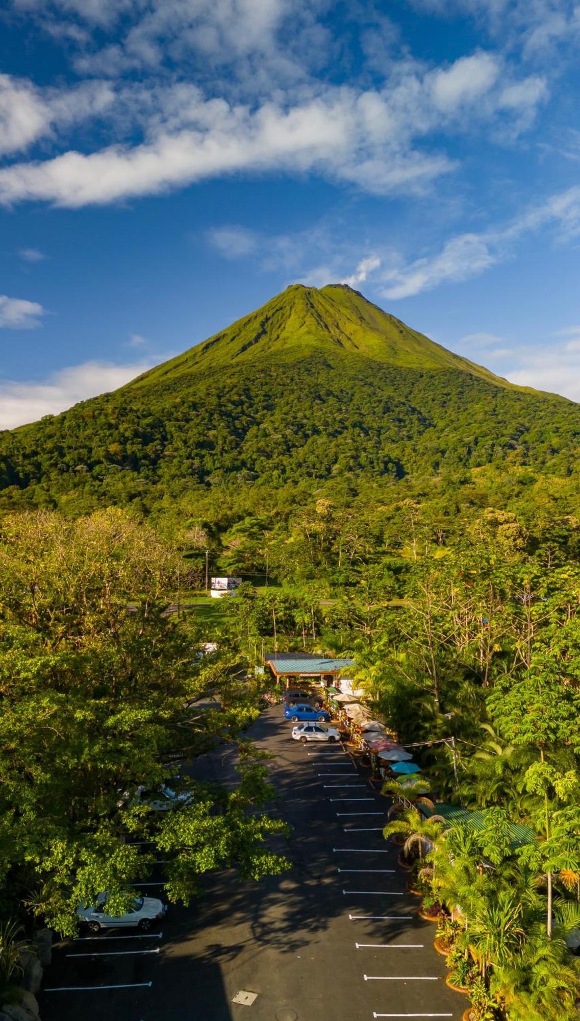 Hotel Relax Termalitas - Thermal Water La Fortuna Buitenkant foto